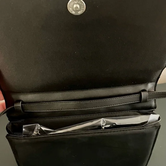 H&M Quilted Crossbody Purse Black - Picture 2 of 4